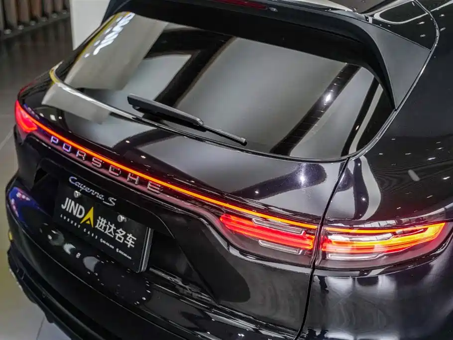 Porsche Cayenne 2020 — фото 18