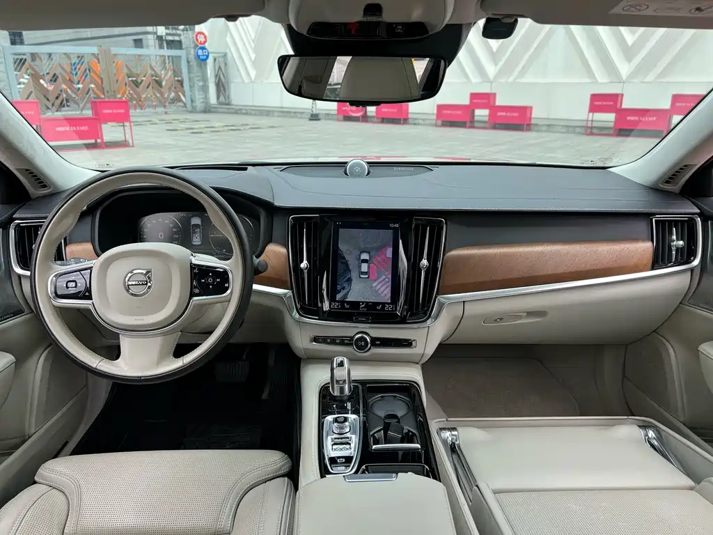 Volvo S90 Plug-In Hybrid 2019 — фото 15
