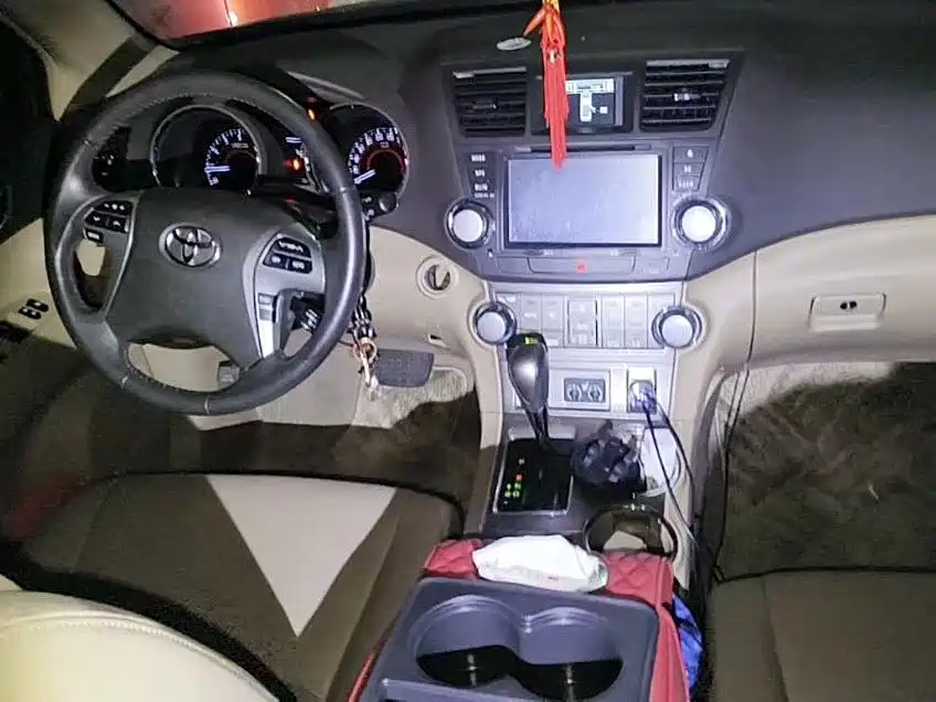 Toyota Highlander 2015 — фото 8