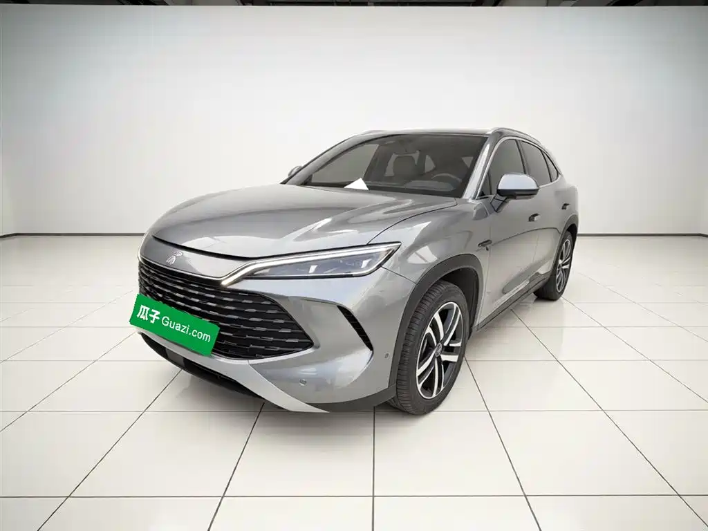 BYD L DM-i 2025 — фото 1