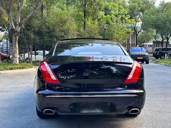 Jaguar XJ 2013