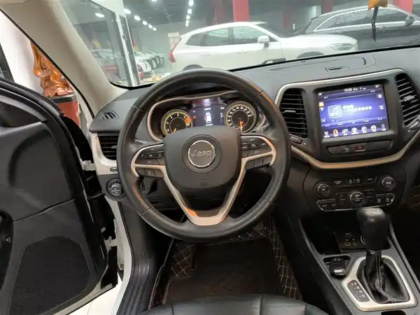 Jeep Cherokee 2017