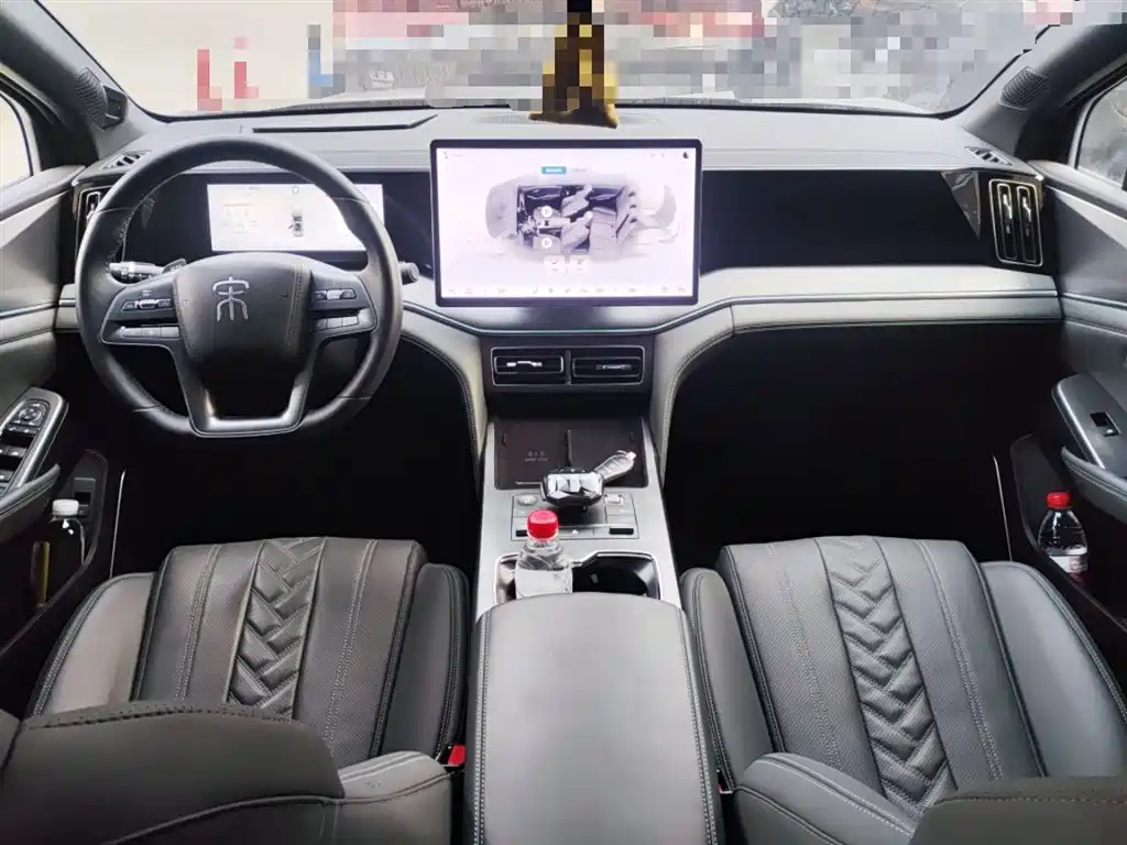 BYD L DM-i 2025 — фото 16