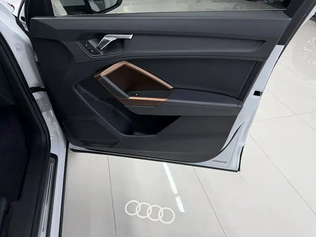 Audi Q3 2021