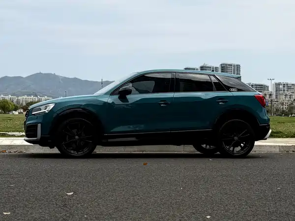 Audi Q2L 2018