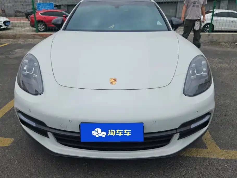 Porsche Panamera 2019