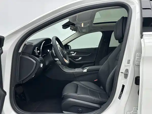 Mercedes-Benz C-Class 2021