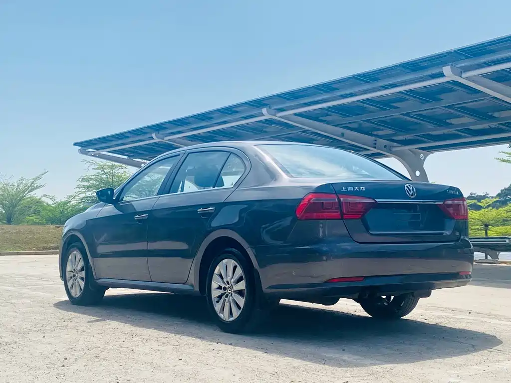 Volkswagen Lavida 2015