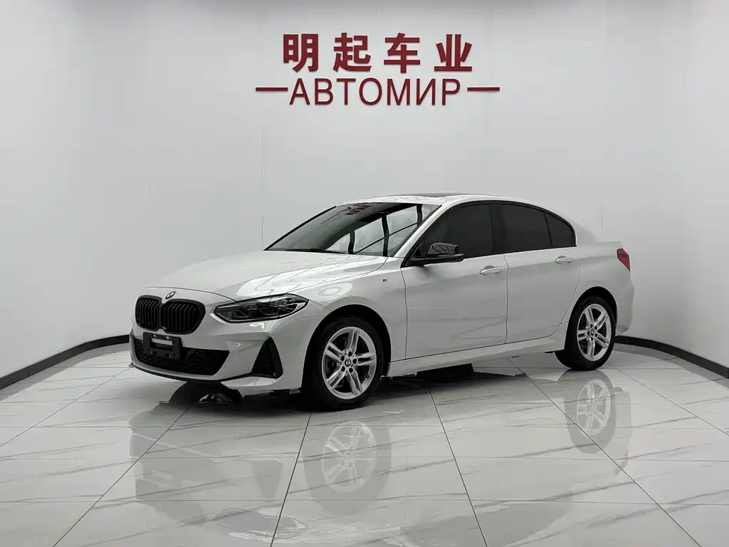 BMW 1 Series 2022 — фото 1