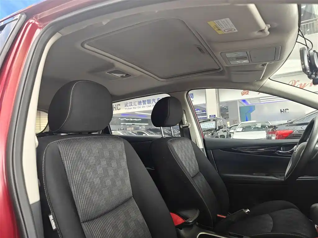 Nissan Tiida 2018 — фото 14