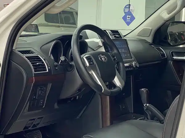 Toyota Prado 2016