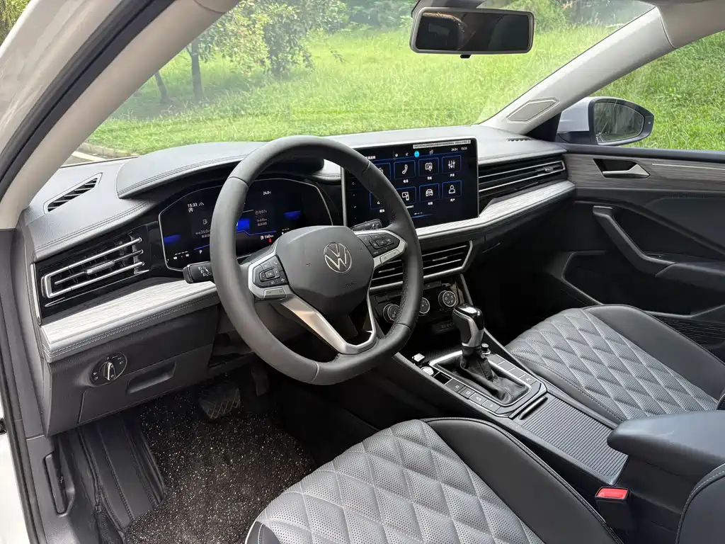 Volkswagen Sagitar 2025