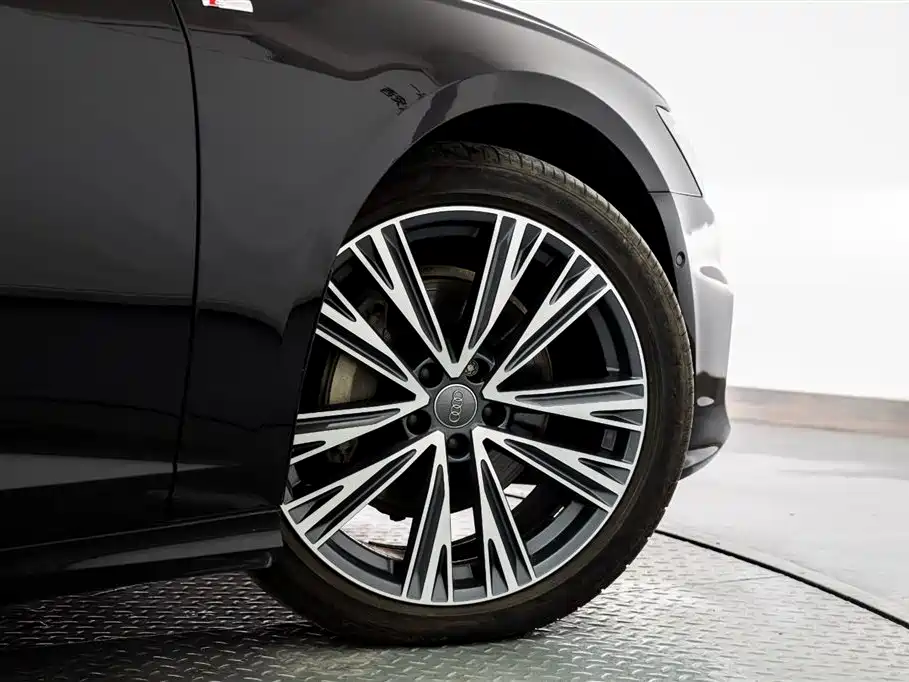 Audi A6L 2019 — фото 18