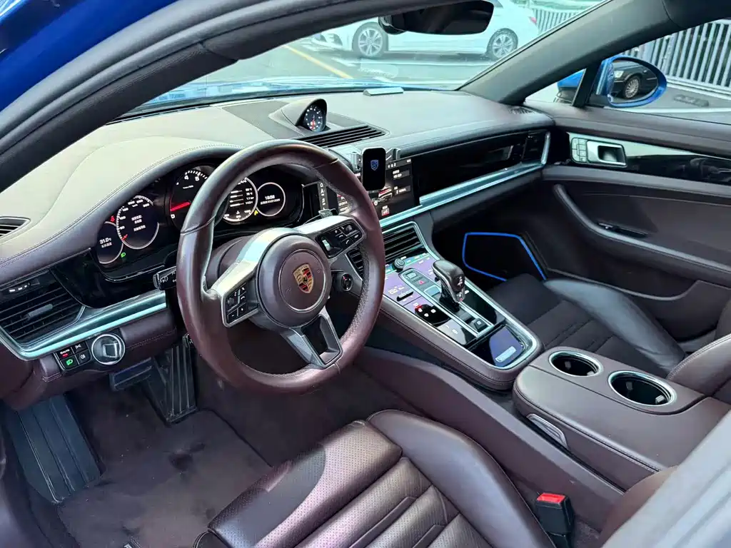 Porsche Panamera 2018 — фото 3