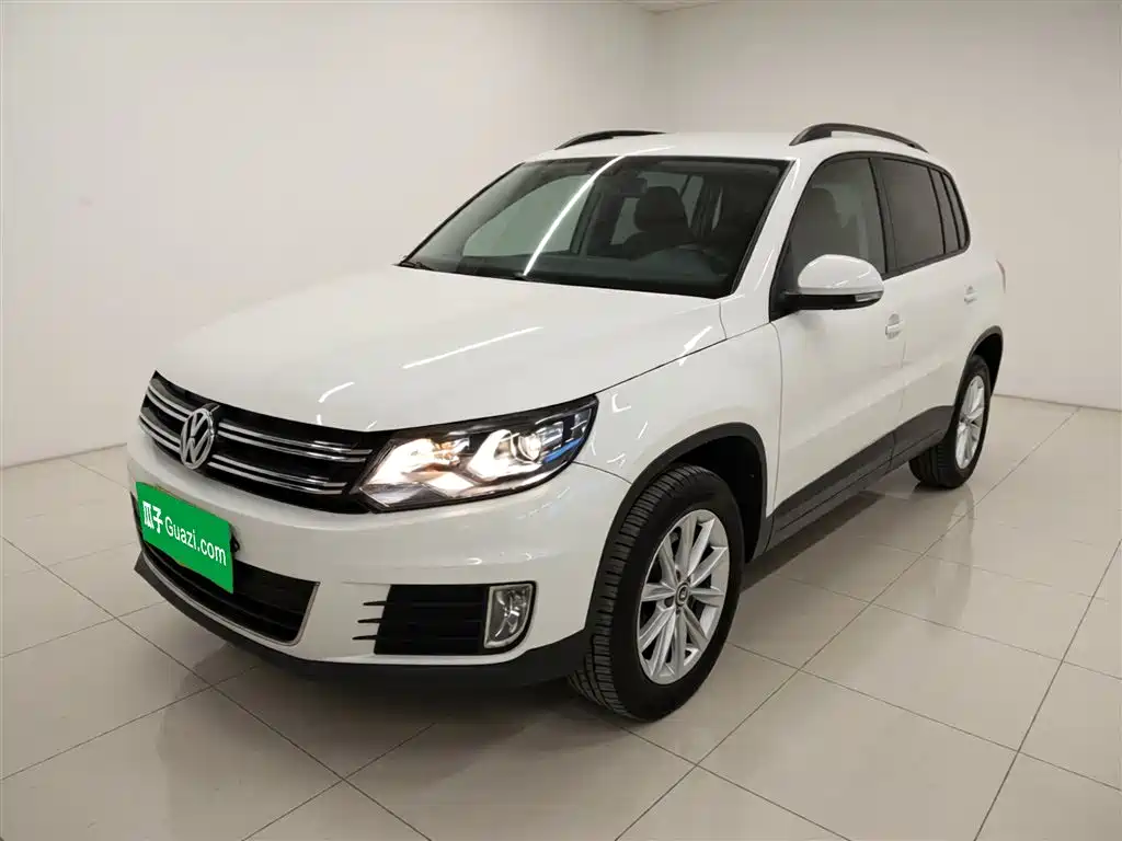 Volkswagen Tiguan 2016 — фото 1