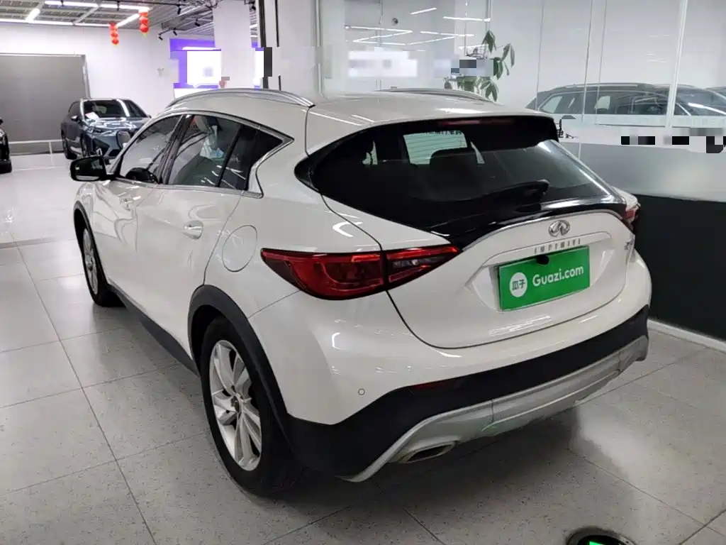 Infiniti QX30 2017