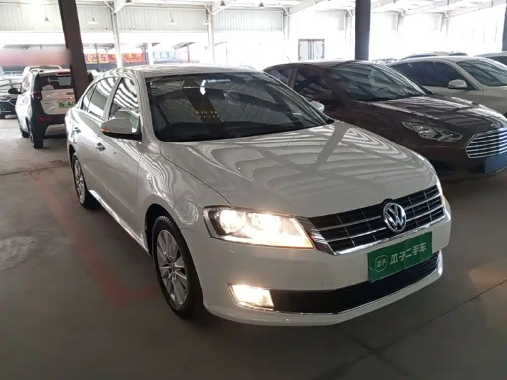 Volkswagen Lavida 2015