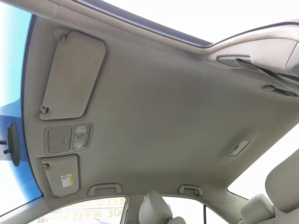 Toyota Camry 2016 — фото 14