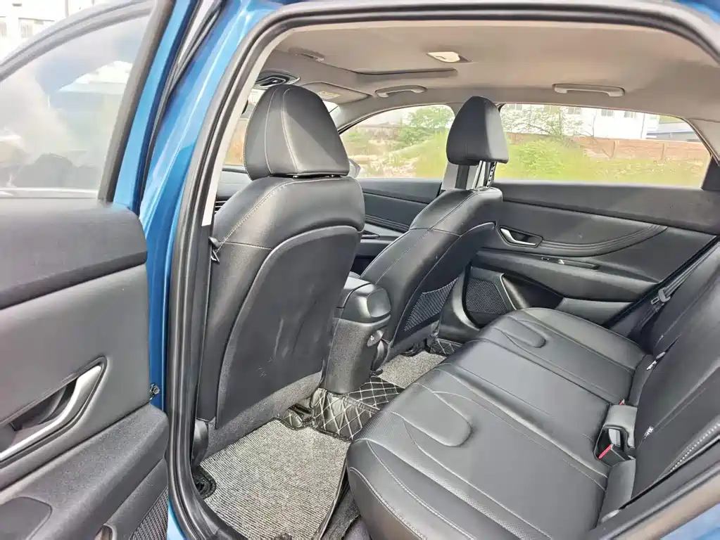Hyundai Elantra 2021