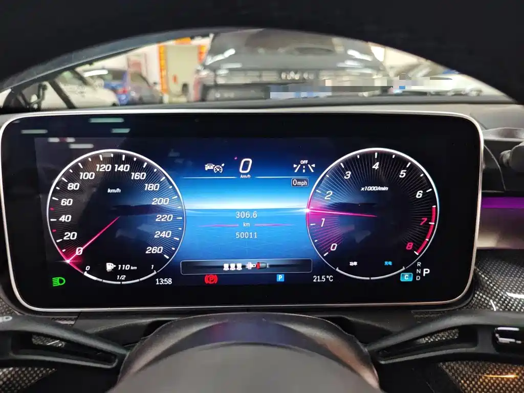Mercedes-Benz C-Class 2023 — фото 12