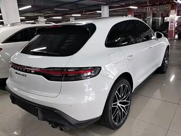 Porsche Macan 2022