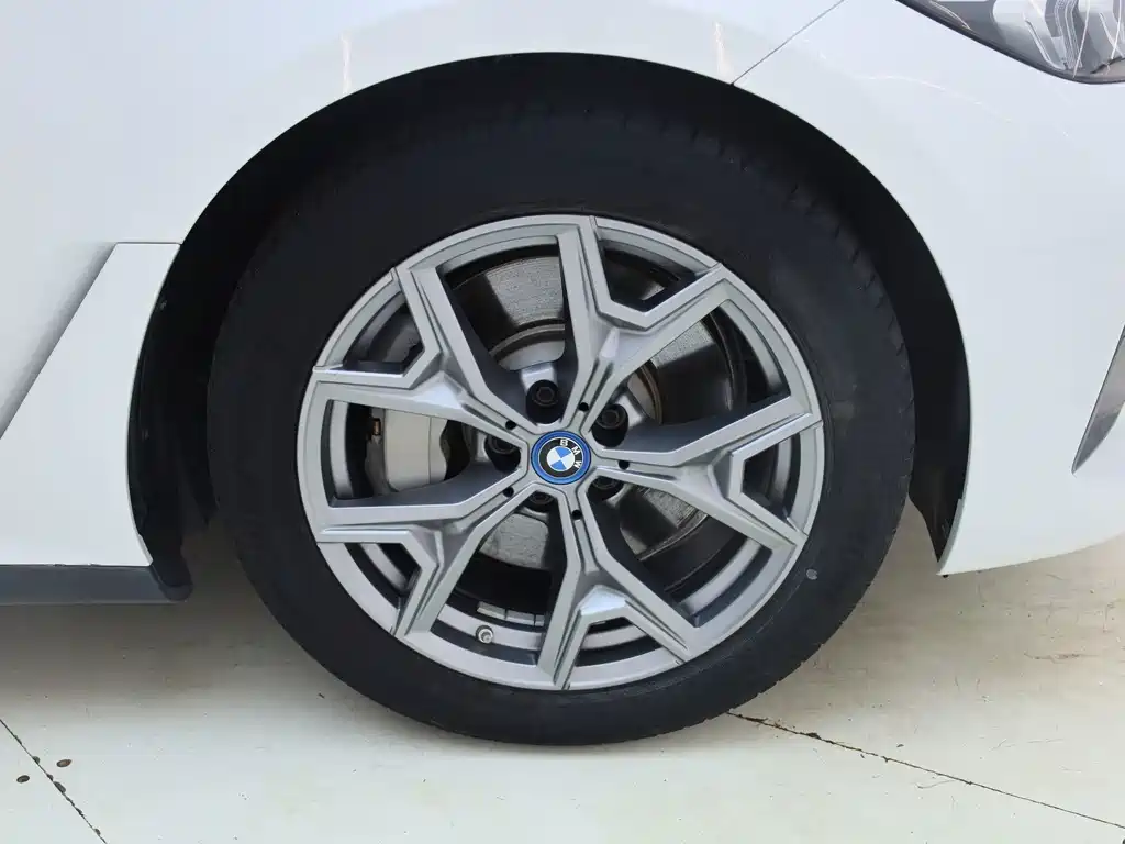 BMW i3 2023 — фото 8