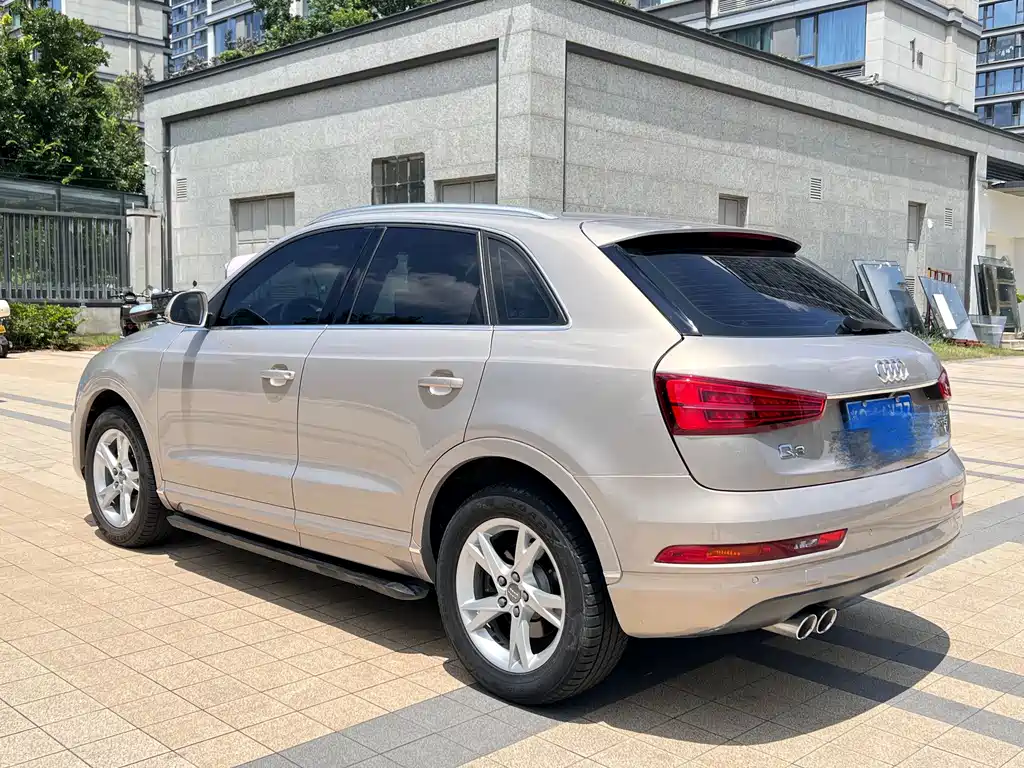 Audi Q3 2018 — фото 17