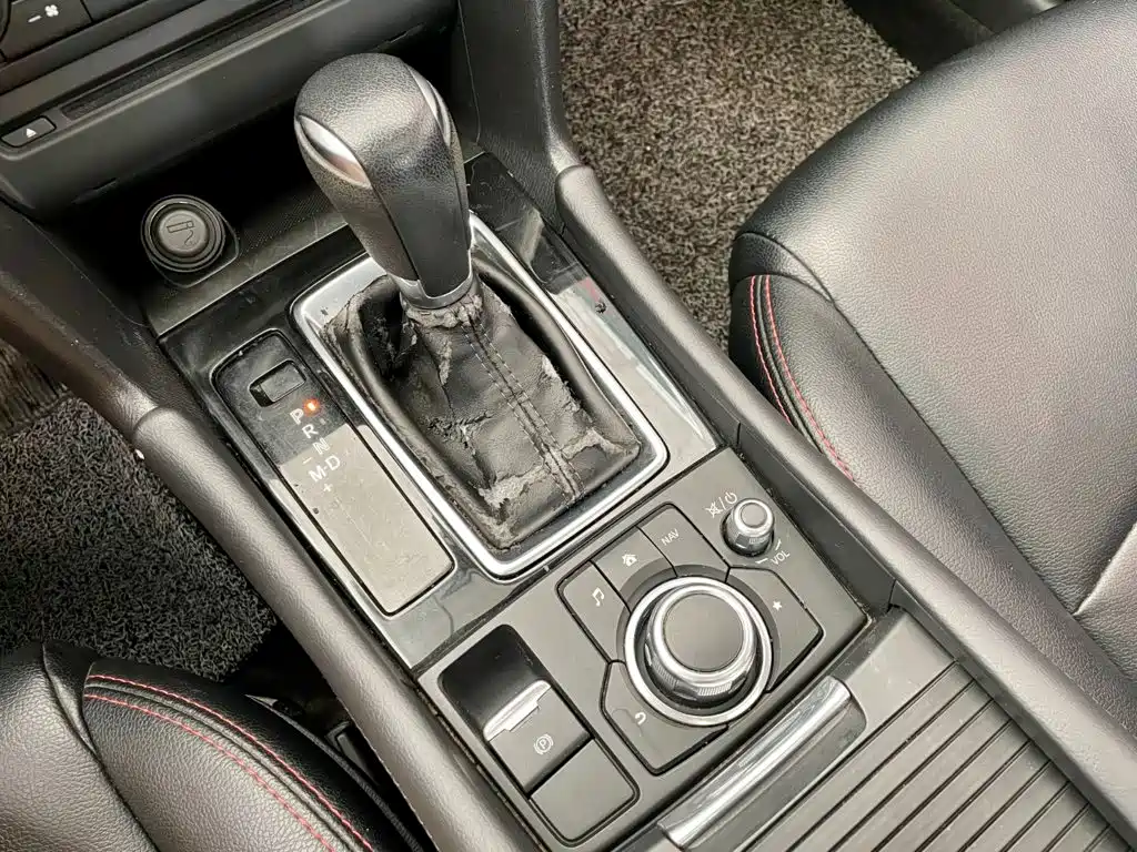 Mazda 3 Angkesela 2018 — фото 11