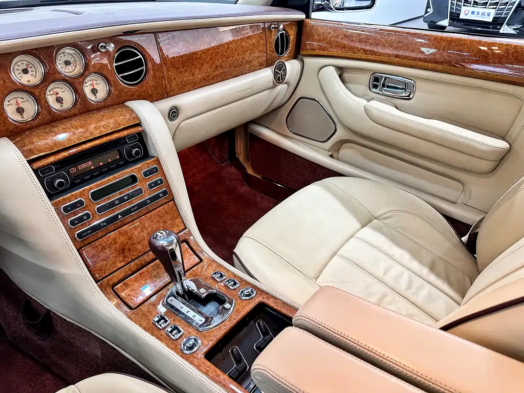 Bentley Elegance 2008 — фото 22