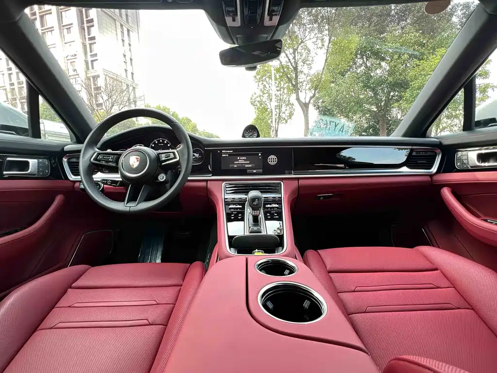 Porsche Panamera 2024
