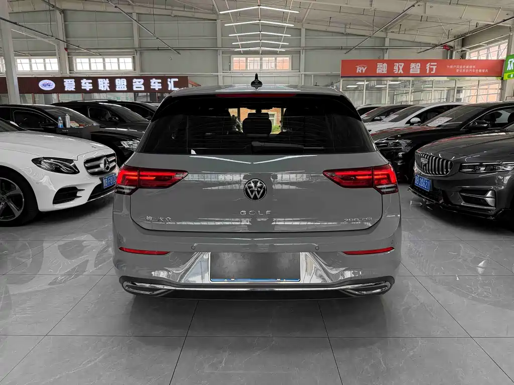 Volkswagen Golf 2023