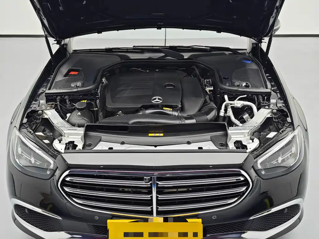 Mercedes-Benz E-Class 2022 — фото 7