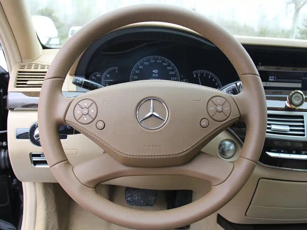 Mercedes-Benz S-Class 2011 — фото 18