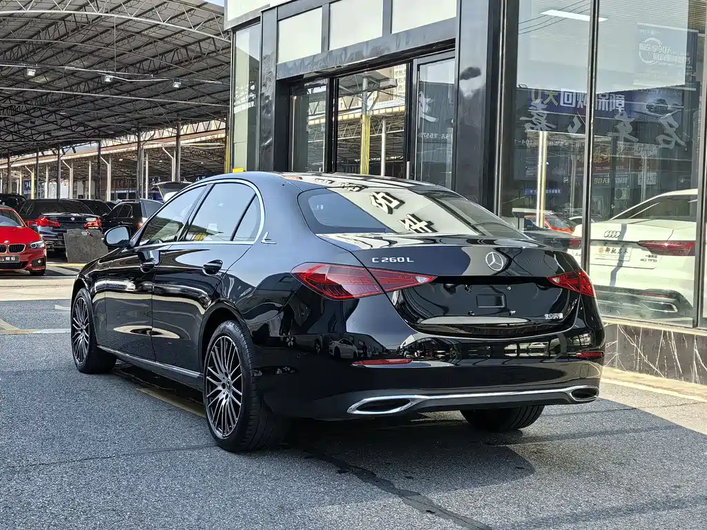 Mercedes-Benz C-Class 2023 — фото 9
