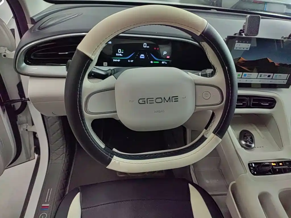 Geely Galaxy Starwish 2025 — фото 7
