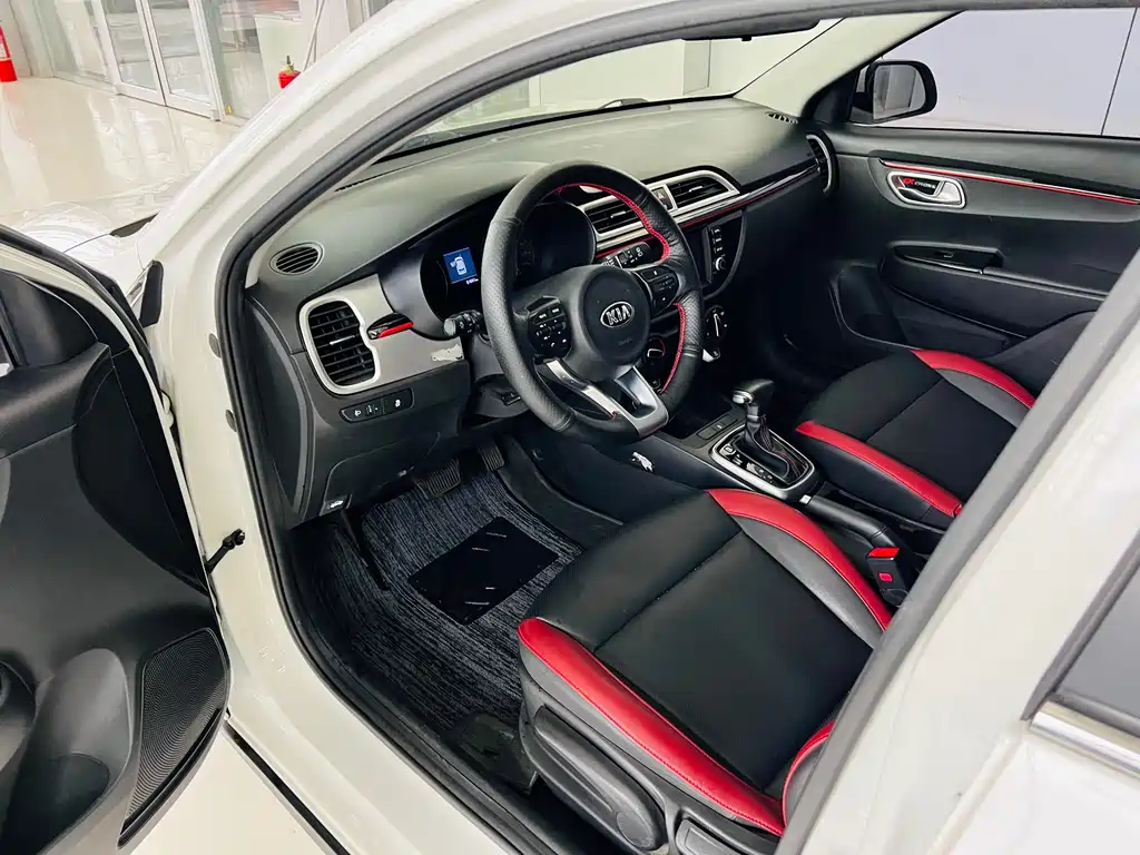 Kia KX Cross 2018 — фото 20