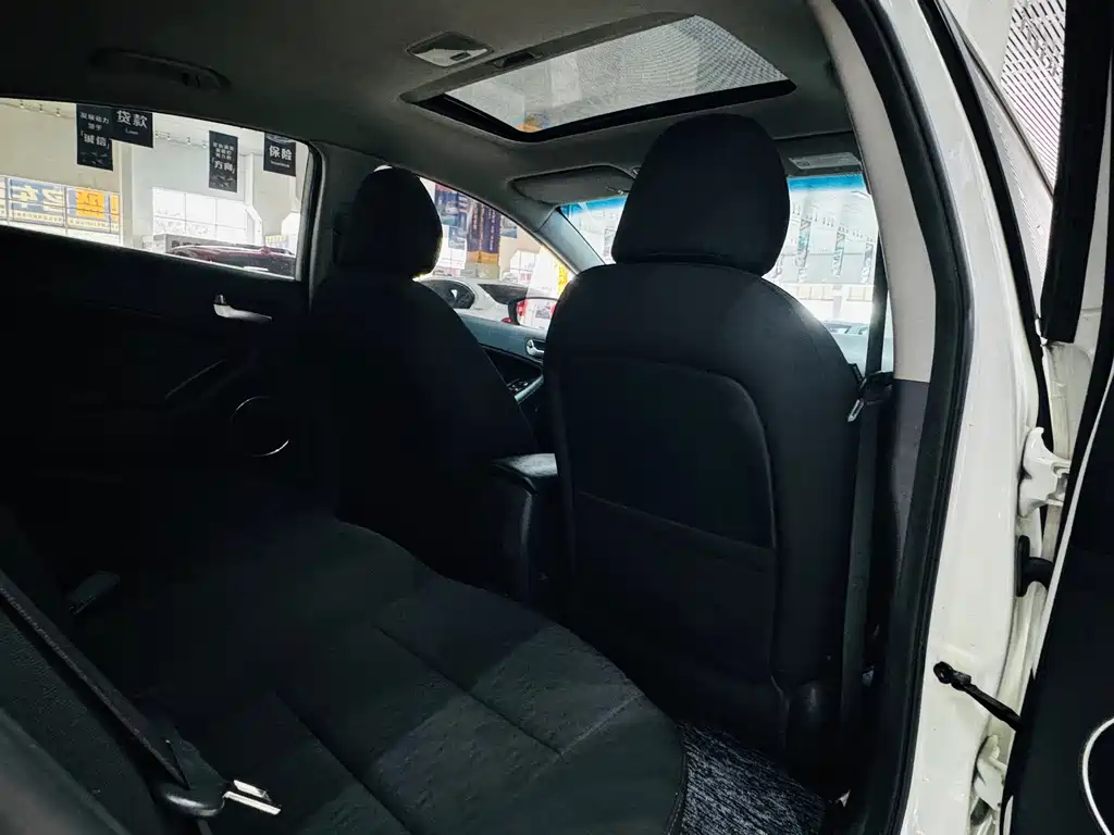 Kia K3 2013