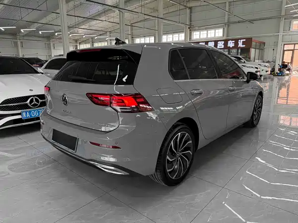 Volkswagen Golf 2023