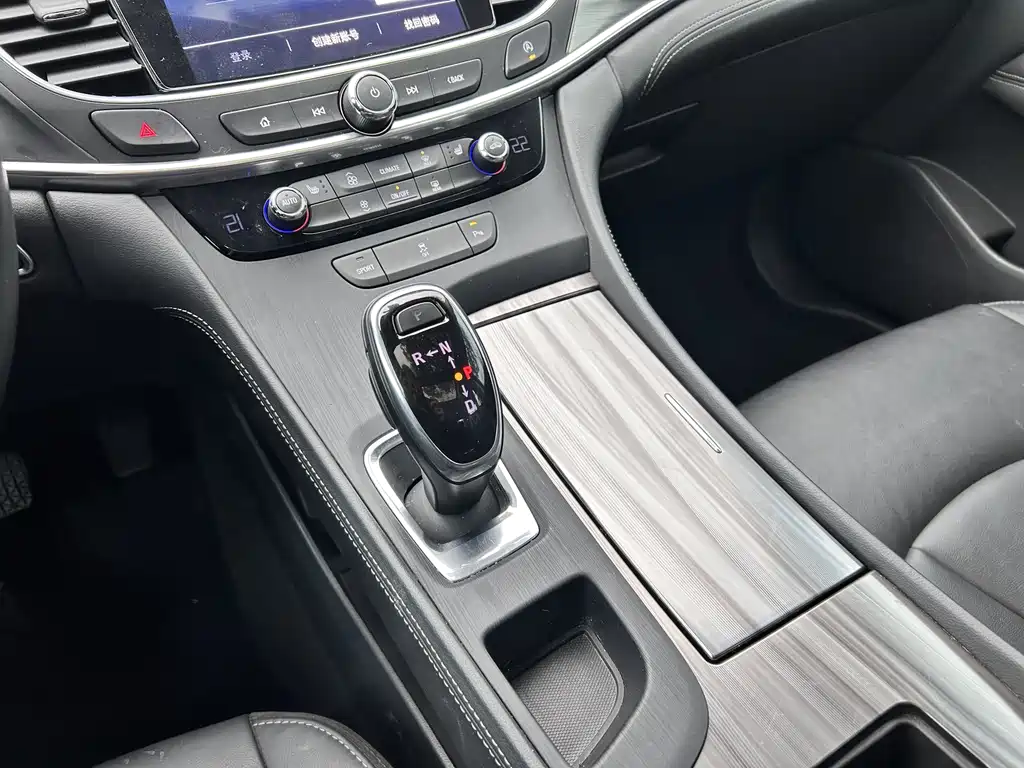 Buick LaCrosse 2022 — фото 11