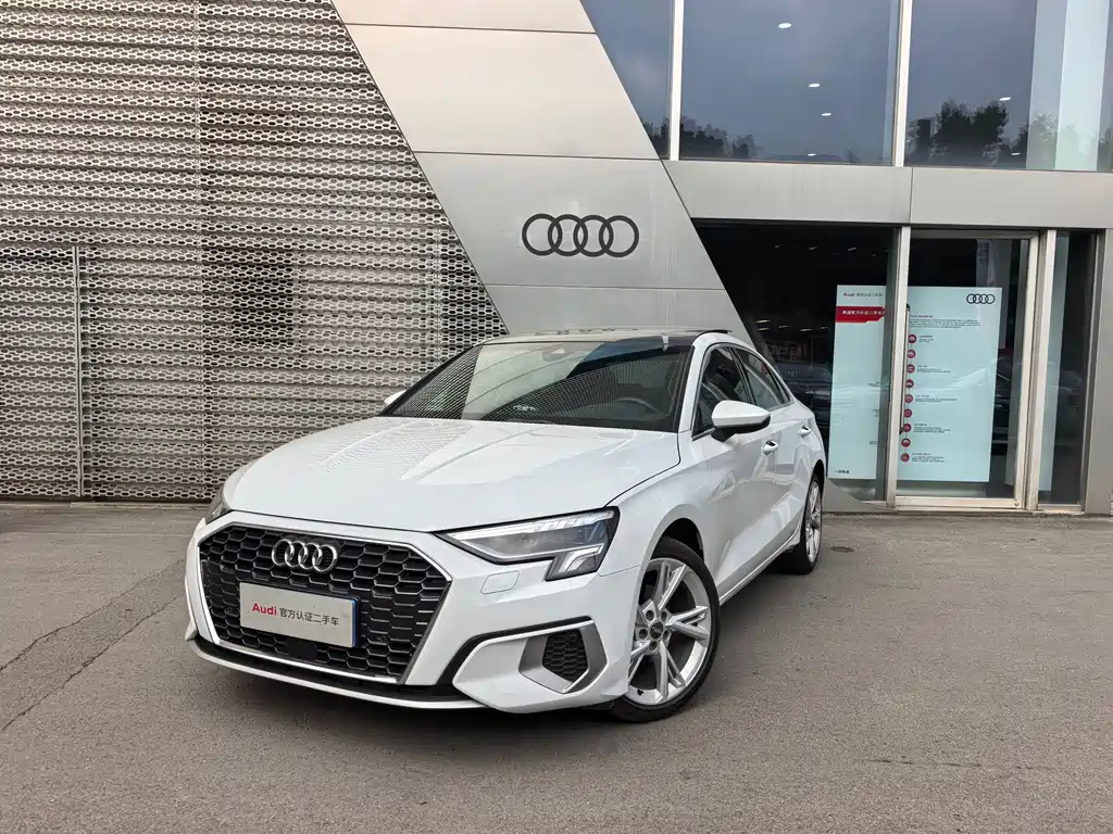 Audi A3 2021 — фото 1