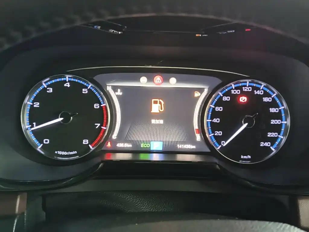 GAC Trumpchi GS8 2017 — фото 12