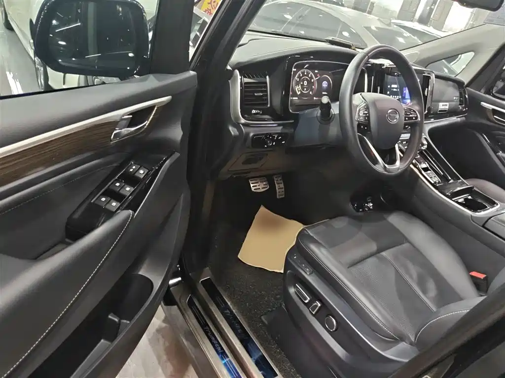 GAC Motor Trumpchi M8 2021 — фото 16