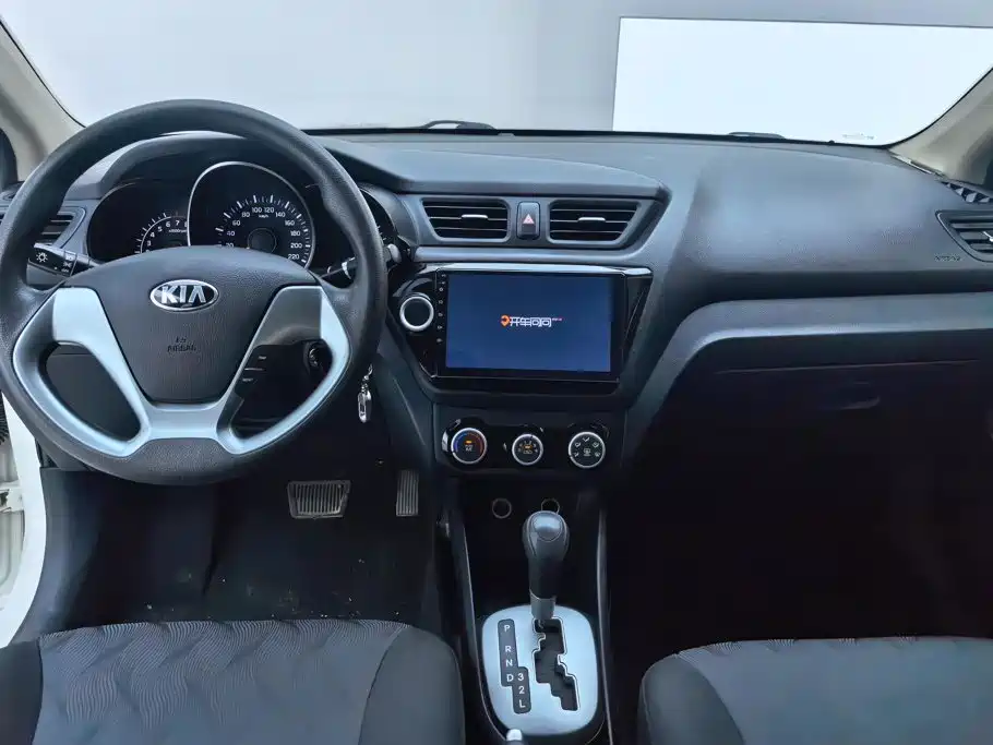 Kia K2 2016 — фото 12