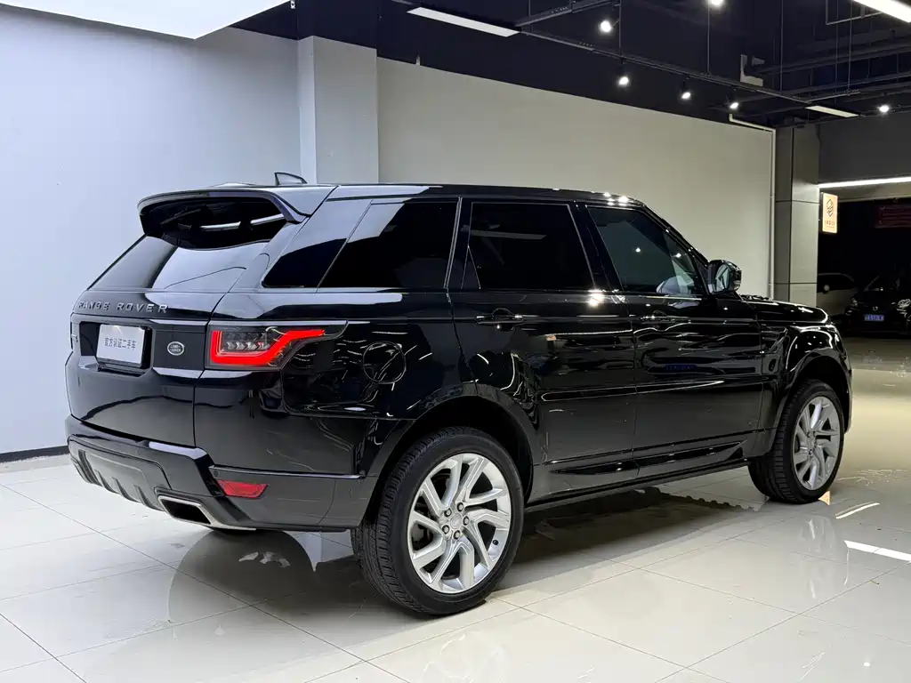 Land Rover Range Rover Sport 2018 — фото 17