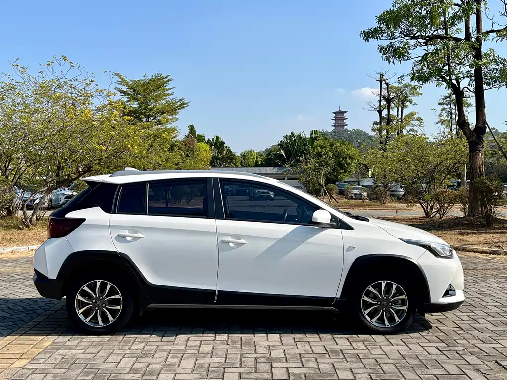 Toyota Yaris L 2022
