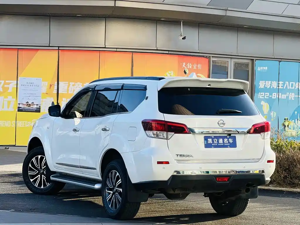 Nissan Terra 2019