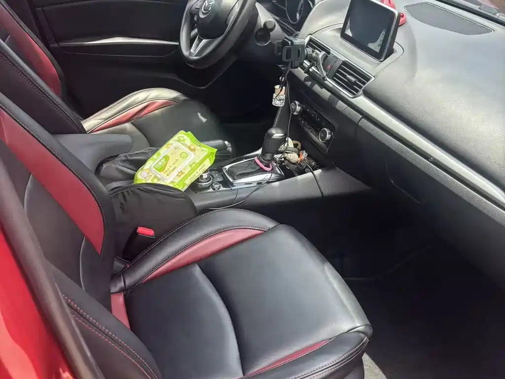 Mazda 3 Angkesela 2016