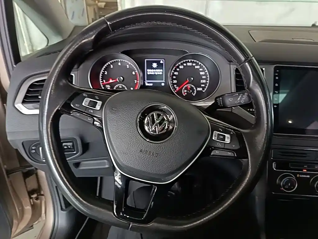 Volkswagen Golf Jialu 2017 — фото 11
