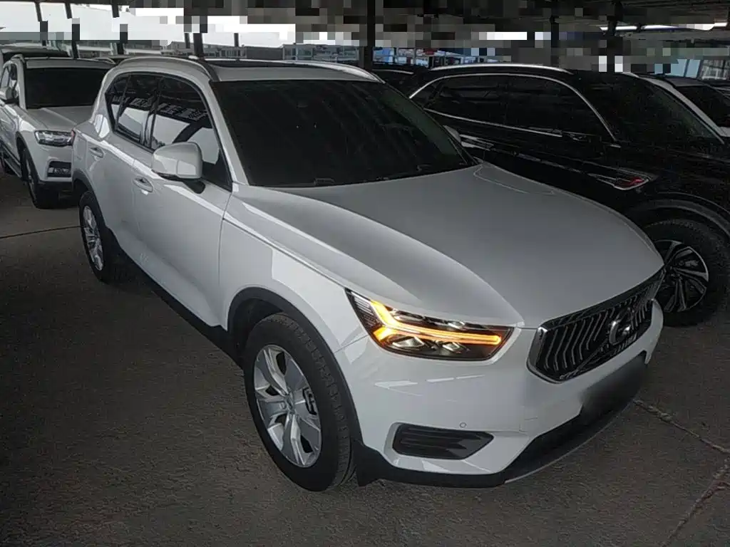 Volvo XC40 2021