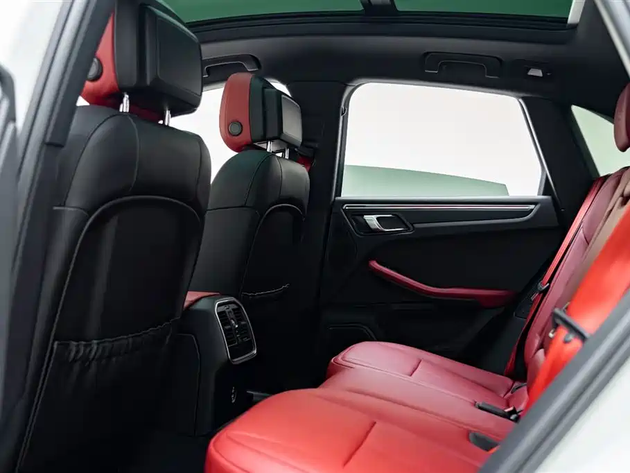 Porsche Macan 2020 — фото 12